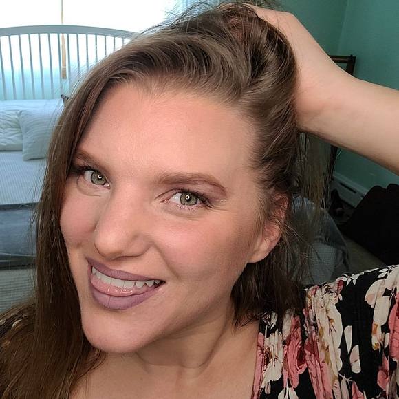 Profile Picture of Lisa Mcglothlin (@limcg3) on Poshmark