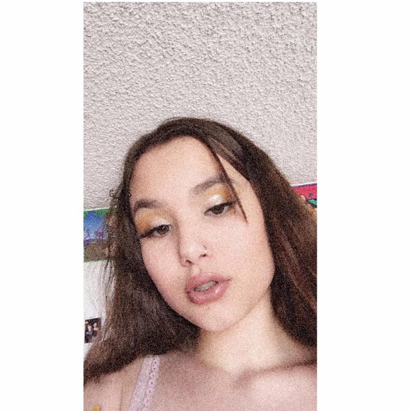 Profile Picture of Cassidy Lopez (@wilkeller81) on Poshmark