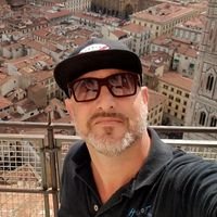 Profile Picture of Robert Douglas Scott (@RobertDougScott) on Twitter