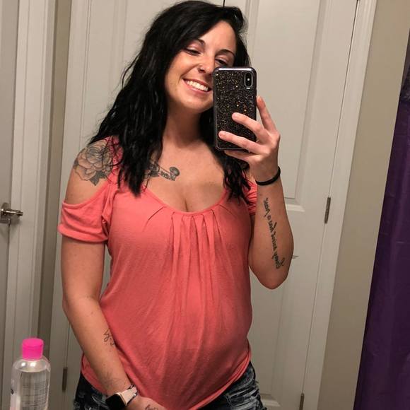 Profile Picture of Summer Poplin (@summerpoplin) on Poshmark
