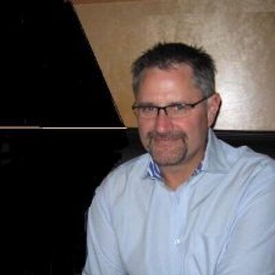 Profile Picture of Robert Stocker (@Xlntvision) on Twitter