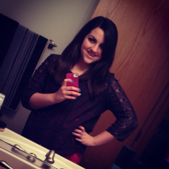 Profile Picture of Rachel Galles (@rmgrachel) on Poshmark