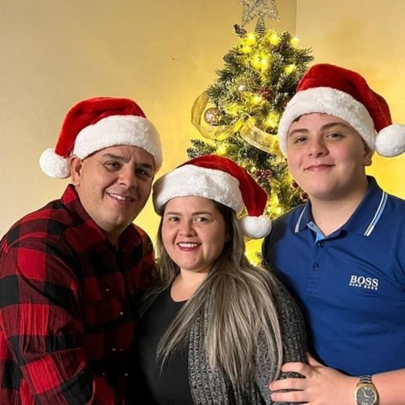 Profile Picture of Jose andrés Acuña corrales (@jacu36998) on Poshmark