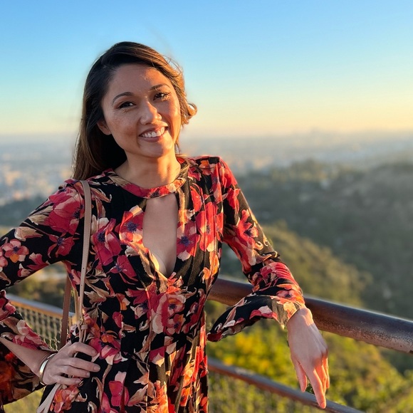 Phuong Chalstrom - Poshmark Profile Picture of Phuong Chalstrom (@phuonguyenc) on Poshmark