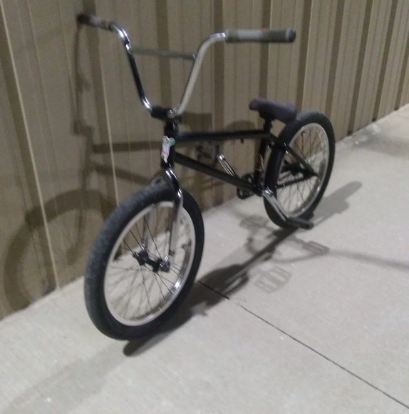 Profile Picture of Austin Zedi (@austinzedi9) on Poshmark