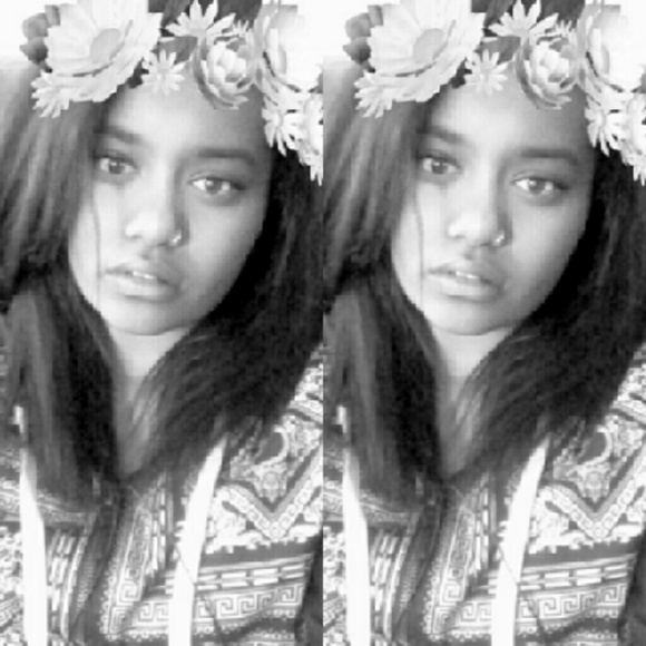 Profile Picture of Amaya Fotta (@amayafotta73) on Poshmark