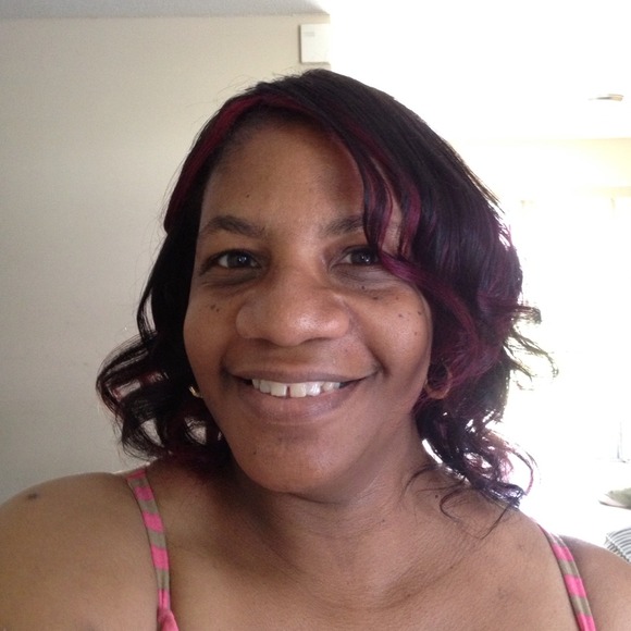 Profile Picture of Janice Duncan (@leomom26) on Poshmark