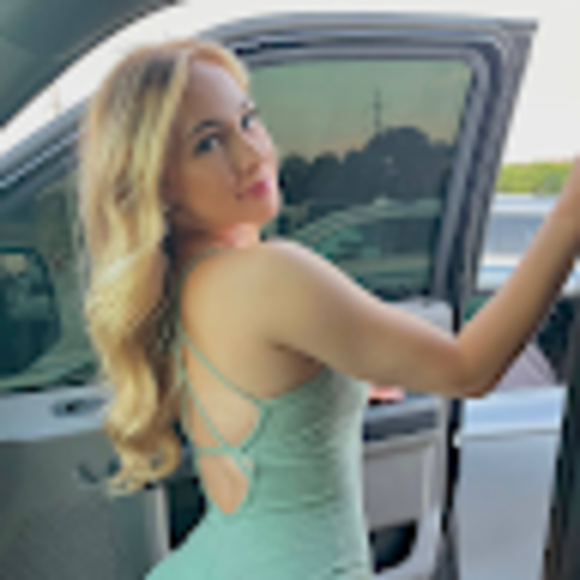 Octavia Blake - Poshmark Profile Picture of Octavia Blake (@octaviablake189) on Poshmark