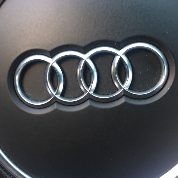 Profile Picture of Steven Rouse (@challenger6) on Poshmark