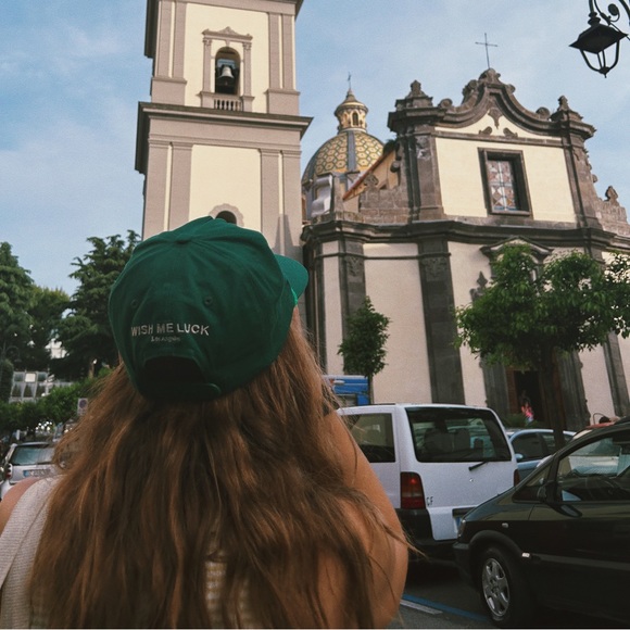 Profile Picture of Olivia Nesselroade (@onesselroade) on Poshmark