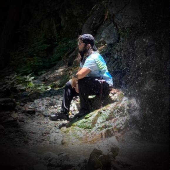 Profile Picture of Zantos Justiniano (@zantosj) on Poshmark