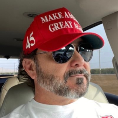 Profile Picture of Christopher Tuttle (@cjmtuttle) on Twitter