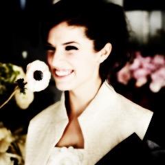 Profile Picture of Eloise Hayes. (@ThatsNormalShh) on Twitter