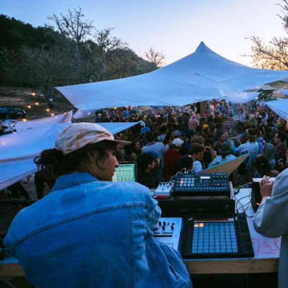 Austin Gandler - Poshmark Profile Picture of Austin Gandler (@agandler) on Poshmark