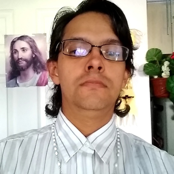 Profile Picture of Adam Mondragon (@aimondragon27) on Poshmark