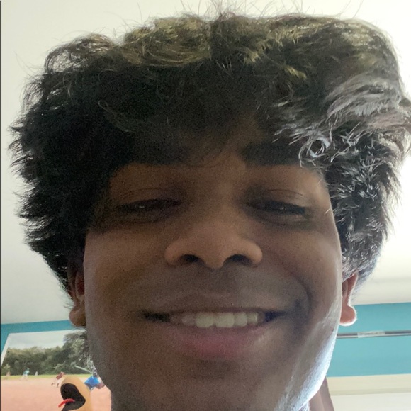 Profile Picture of Matt Stanley (@matt2stanley) on Poshmark