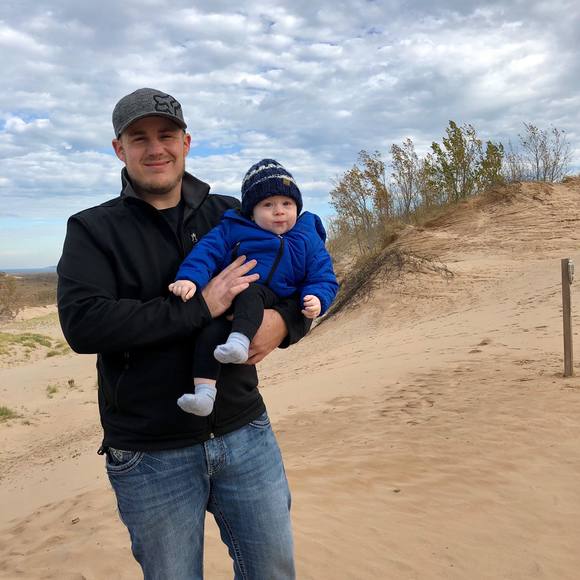 D.j. Loxton - Poshmark Profile Picture of D.j. Loxton (@dloxton) on Poshmark