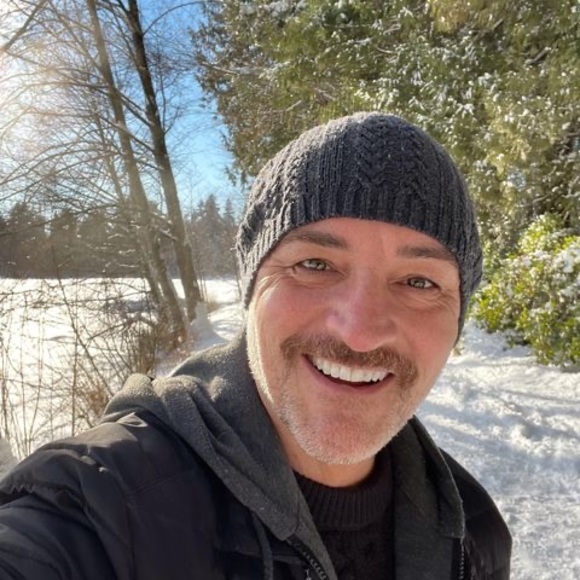 Profile Picture of Derek Wilczak (@derekbwilczak) on Poshmark