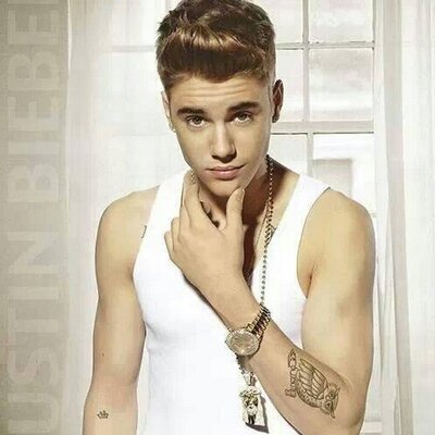 Selena Alvarez - Twitter Profile Picture of Selena Alvarez (@amapolaalvarez) on Twitter