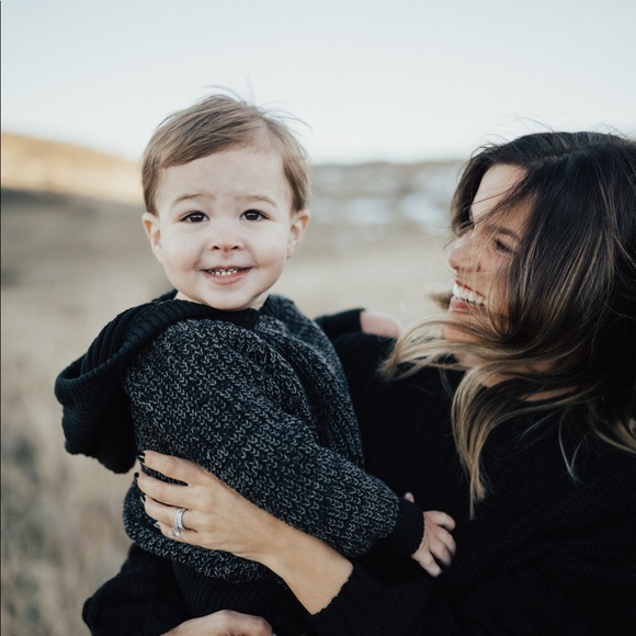 Profile Picture of Danielle Decicco (@danielle_gainer) on Poshmark