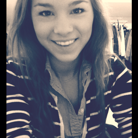 Profile Picture of Susan Lavertu (@suslav10) on Poshmark