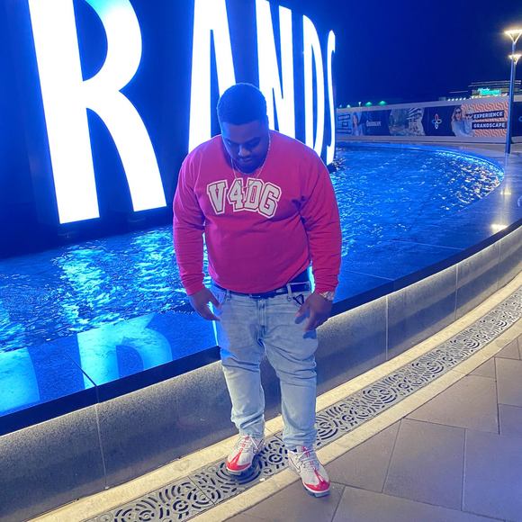 Profile Picture of Kerrian Mack (@kerrian2428) on Poshmark