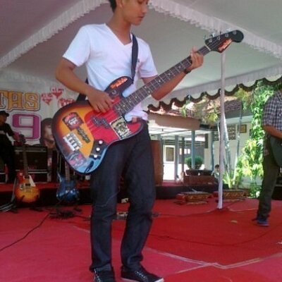 Profile Picture of @April_ahmad (@April_ahmad) on Twitter