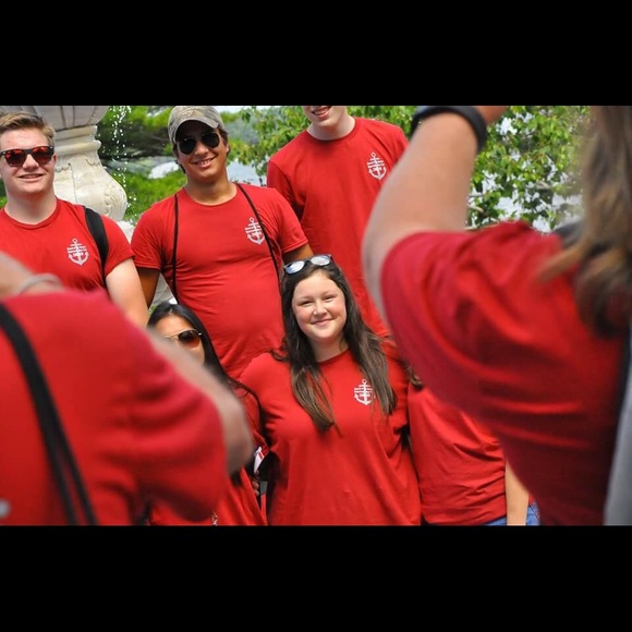 Profile Picture of Emma Galyon (@emgal419) on Poshmark