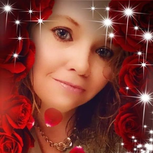 Profile Picture of Shay Collier (@shayzam0icu812) on Poshmark