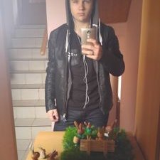 Profile Picture of Max Schubert (@schubiboy) on Twitter