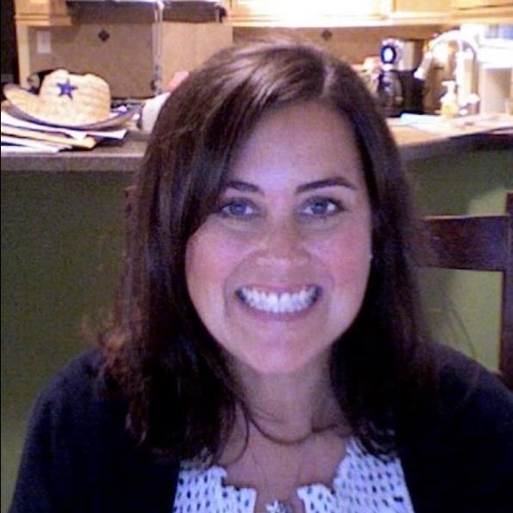 Profile Picture of Cat Mcafee (@catmcafee) on Poshmark
