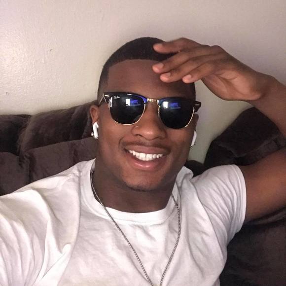 Frank Turner - Poshmark Profile Picture of Frank Turner (@frankturner415) on Poshmark