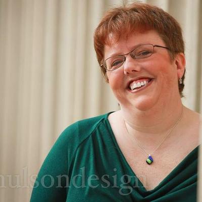 Profile Picture of Laura Hepker (@wordsmith27) on Twitter