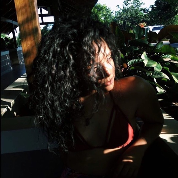 Profile Picture of Ash Tavarez (@tavarezash) on Poshmark