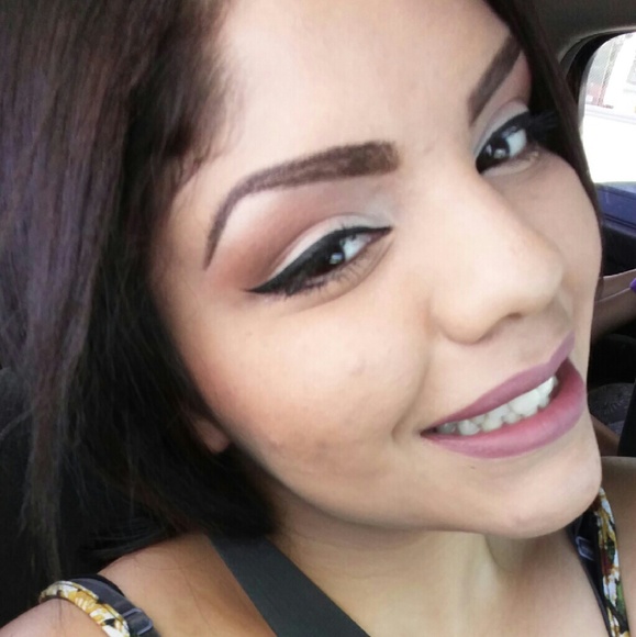 Profile Picture of Monique Camacho (@monique7276) on Poshmark