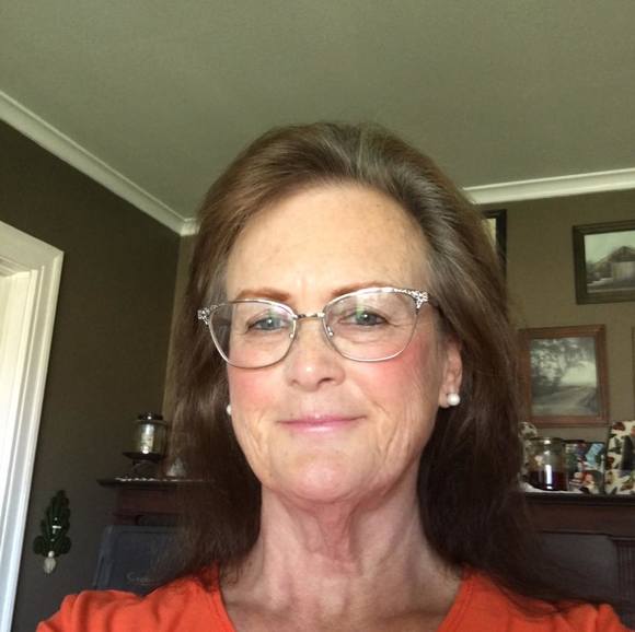 Profile Picture of Glenda Ecklund (@jetta47) on Poshmark