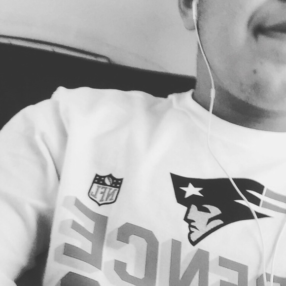 Profile Picture of David Delacruz (@cruz_34) on Poshmark