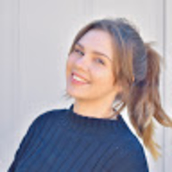 Profile Picture of Kate Harper (@knh31) on Poshmark