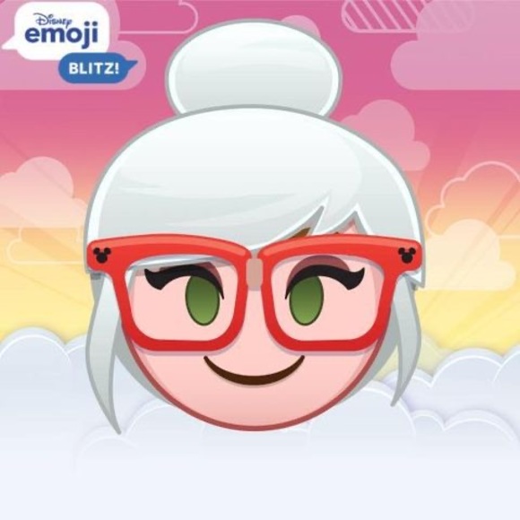 Profile Picture of Brandi Derksen (@brandimackie) on Poshmark