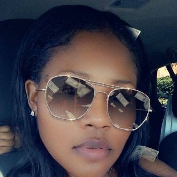 Profile Picture of Johanne Ulysse (@johanne_ulysse) on Poshmark