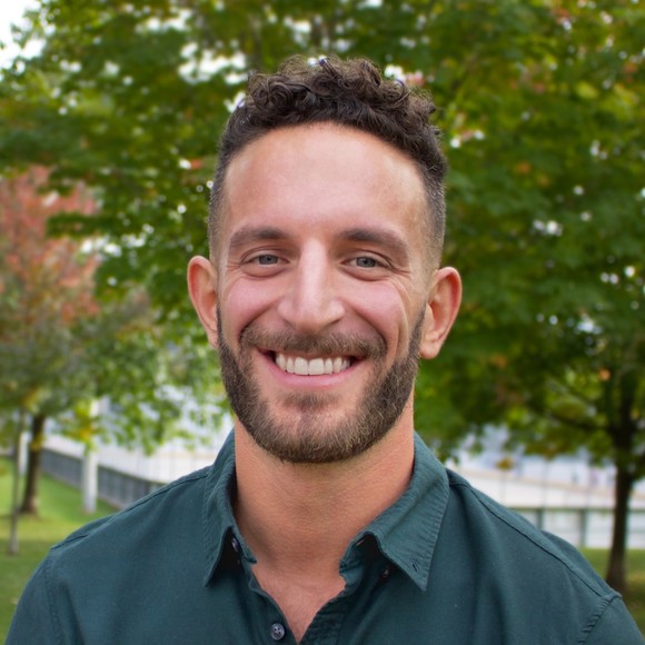 Profile Picture of Grant Glaser (@grant_glaser) on Poshmark