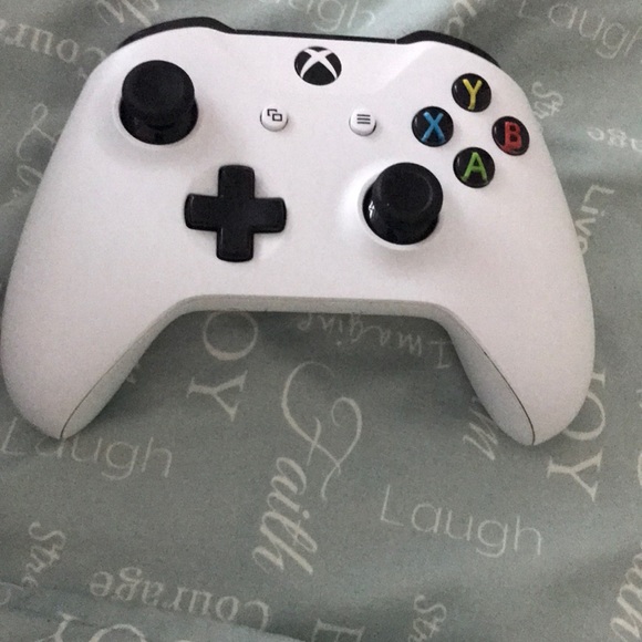 Profile Picture of Marlon Thompson (@marlon_thompson) on Poshmark