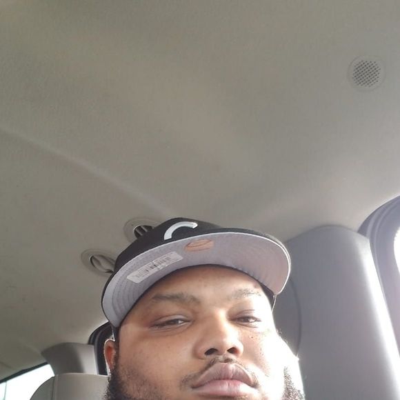Profile Picture of Andre Ellis (@andreellis) on Poshmark