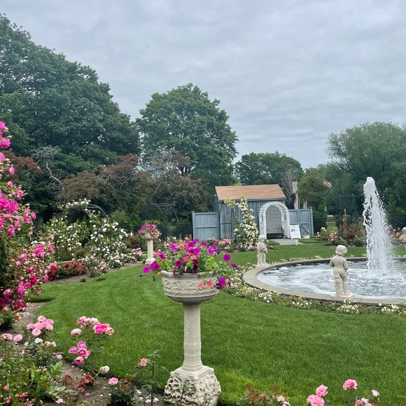 Profile Picture of Ada Wu (@adawu0) on Poshmark