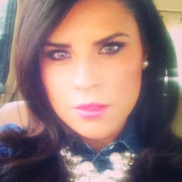 Profile Picture of Yolanda Cabrera (@ypcabrera) on Poshmark