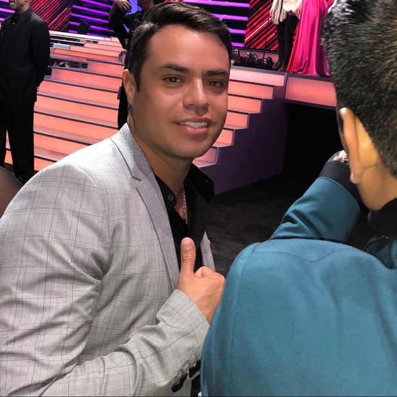 Profile Picture of Armando Aaron (@armando702) on Poshmark