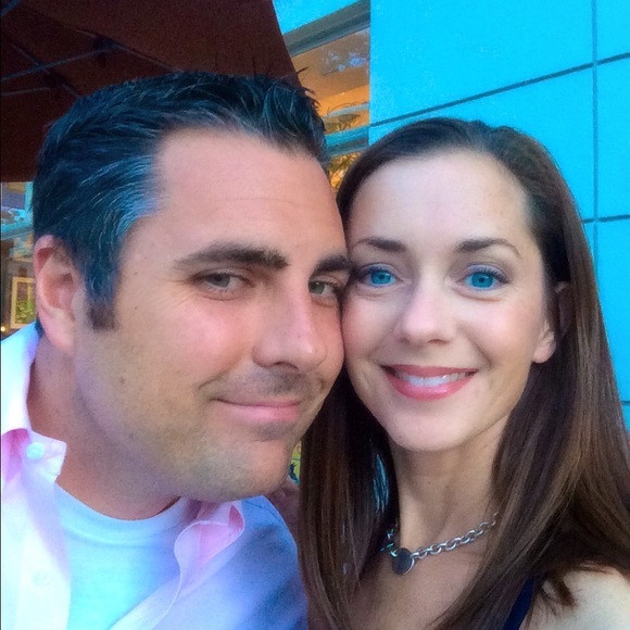 Profile Picture of B Roberts (@bubbysr24) on Poshmark