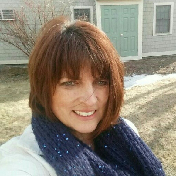 Profile Picture of Cynthia Mclaughlin (@cindy867) on Poshmark