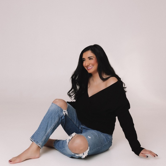 Profile Picture of Caroline Cannedy (@carolinecannedy) on Poshmark