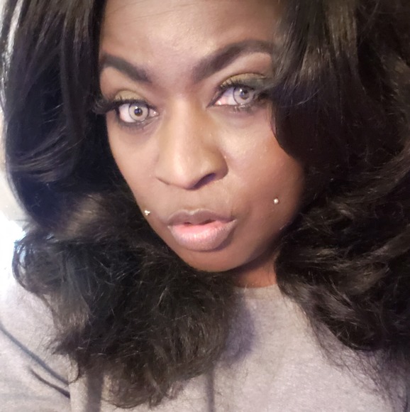 Profile Picture of Kimmy Kim (@kimmykim801) on Poshmark